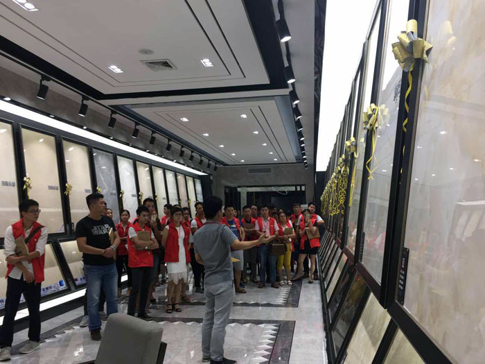 嫩草蜜桃在线视频陶瓷砖 三百大粤战 店长特训 瓷砖代理 陶瓷一线水蜜桃在线观看视频