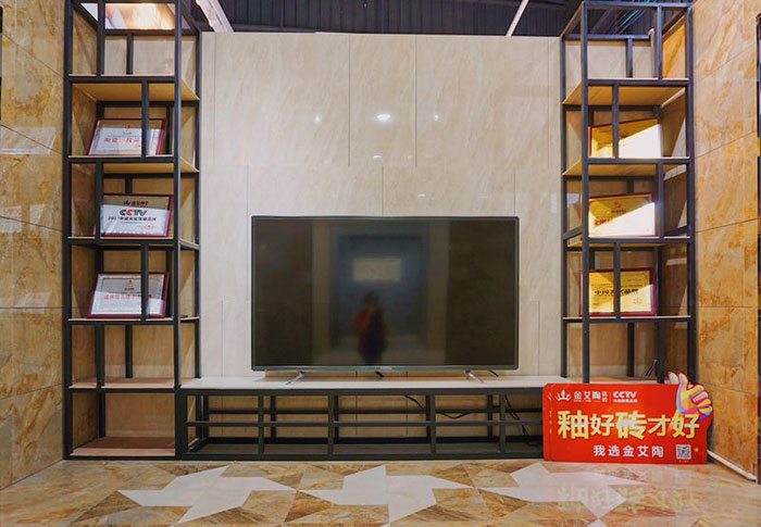 当红酒遇上......—嫩草蜜桃在线视频陶现代仿古砖&红酒品鉴会（潮安站） 优雅来袭