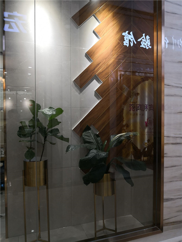 嫩草蜜桃在线视频陶深圳沙井青春馆